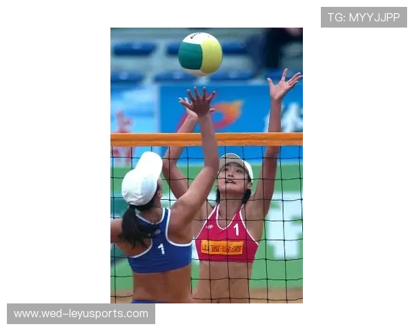 “沙滩排球:高新体育中心赛场的速度与力量比拼”